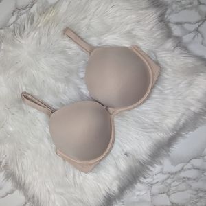 PINK Victoria's Secret Wear Everywhere Super Push Up Bra Size 34DD